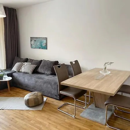 Rosie's Cozy Bright Summer Paradise Apartamento Saints Constantine and Helena