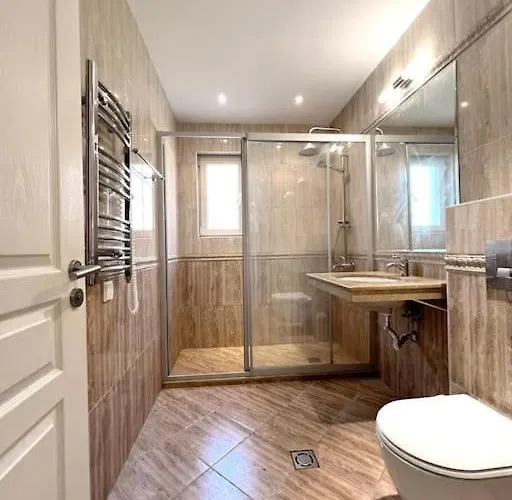 Apartment Rosie's Cozy Bright Summer Paradise Saints Constantine and Helena