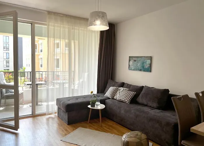 Apartment Rosie's Cozy Bright Summer Paradise